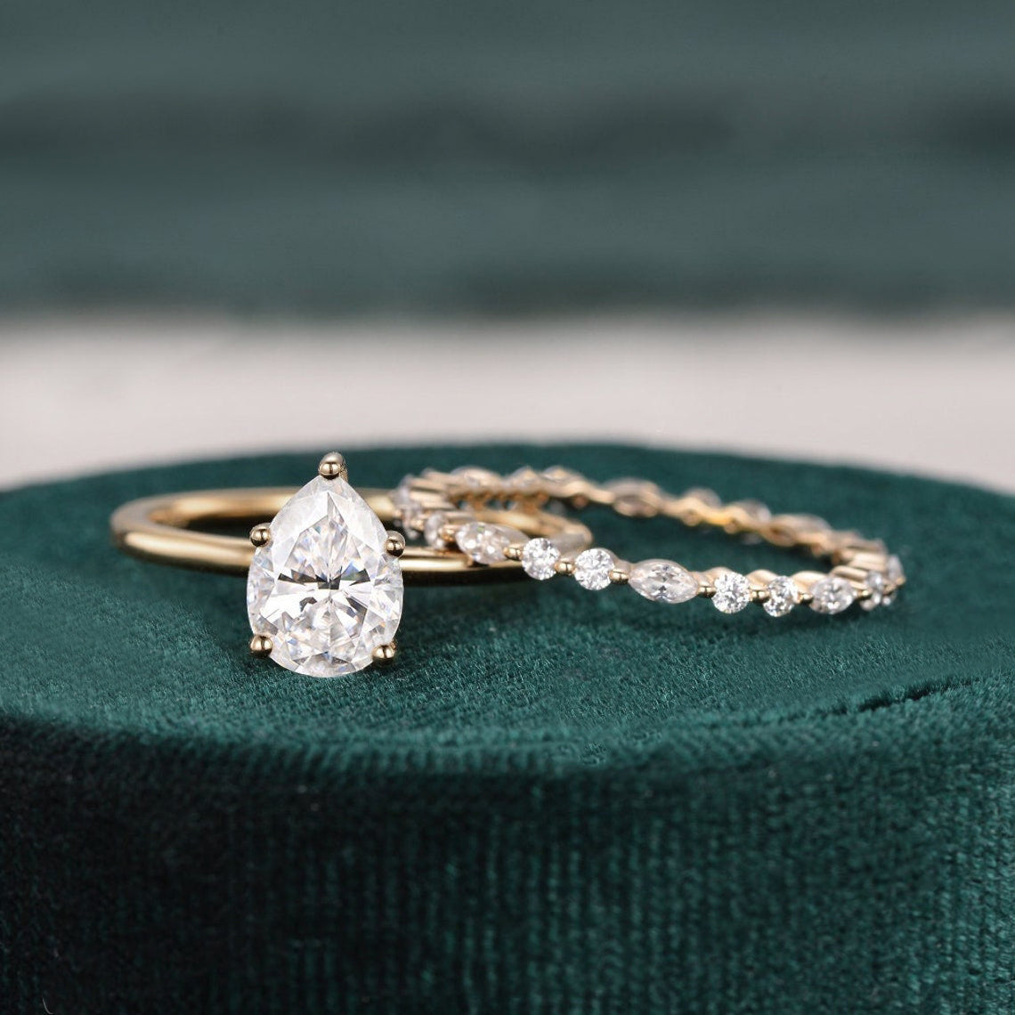 The Aurora Set — Pear Lab Diamond Bridal Wedding Ring Set