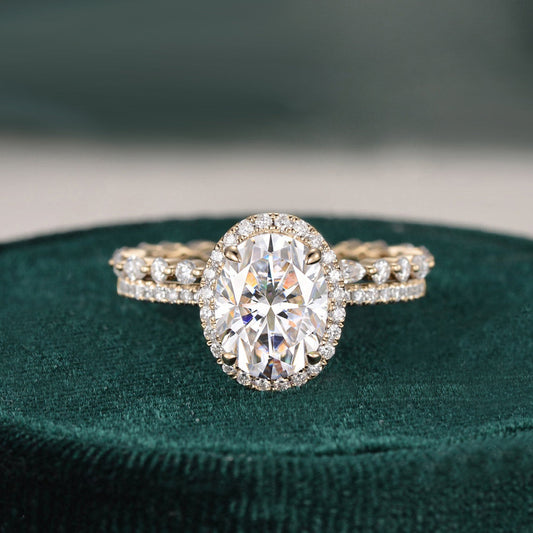 The Aurora Set — Oval Lab Diamond Bridal Wedding Ring Set II