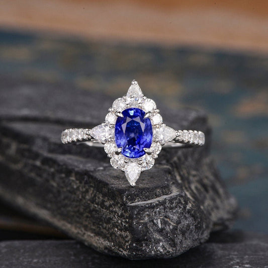 The Aria — Lab Sapphire & Lab Diamond Vintage Ring