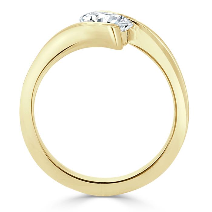 The Nora — Oval Lab Diamond Solitaire Engagement Ring V
