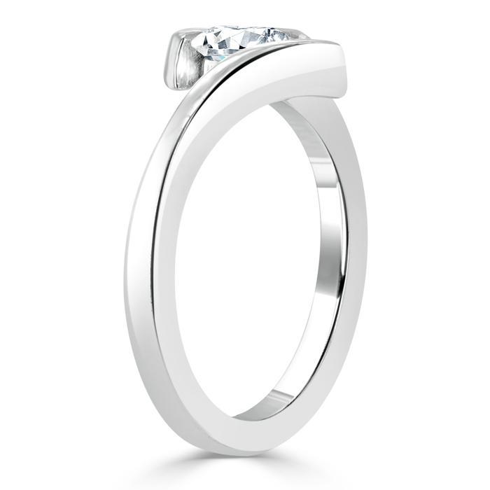 The Nora — Oval Lab Diamond Solitaire Engagement Ring V