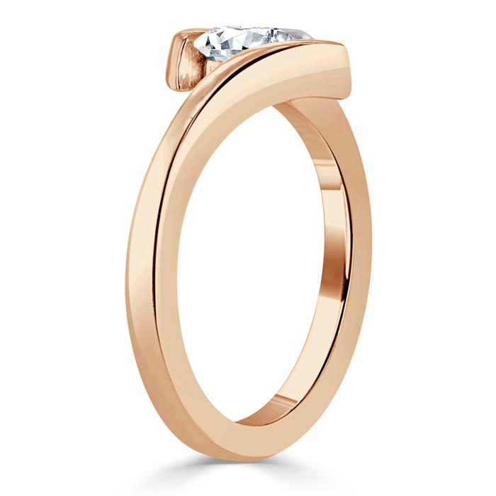 The Nora — Oval Lab Diamond Solitaire Engagement Ring V