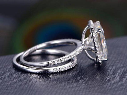 The Aurora Set — Radiant Lab Diamond Bridal Wedding Ring Set
