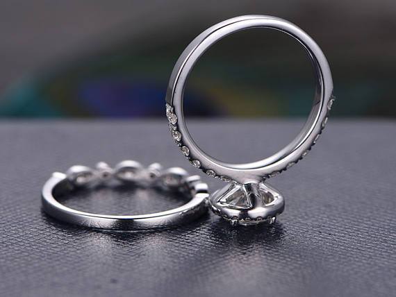 The Grace Set — Round Lab Diamond Vintage Wedding Ring Set V