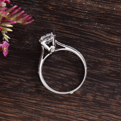 The Juliet — Round Lab Diamond Art Deco Engagement Ring