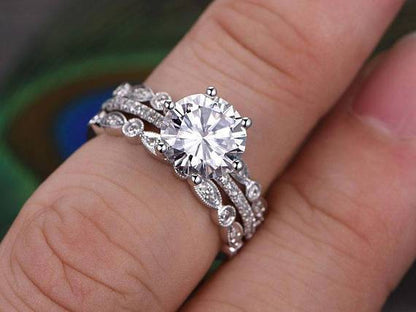 The Violet Set — Round Lab Diamond 3-Piece Vintage Wedding Ring Set III