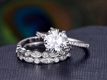 The Violet Set — Round Lab Diamond 3-Piece Vintage Wedding Ring Set III