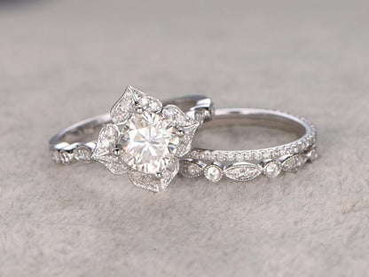 The Grace Set — Cushion Lab Diamond Vintage Wedding Ring Set II