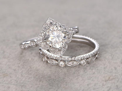The Grace Set — Cushion Lab Diamond Vintage Wedding Ring Set II
