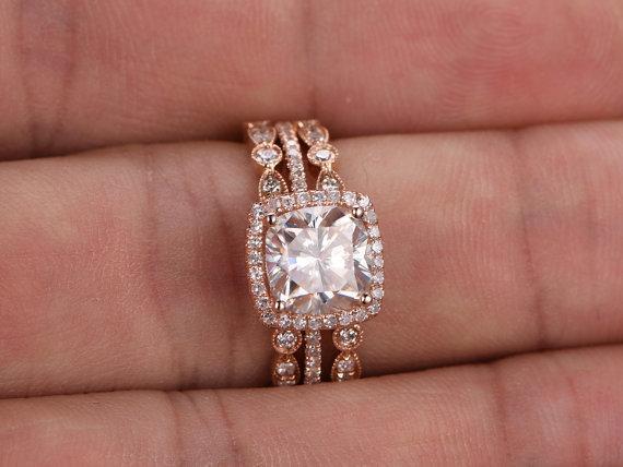 The Grace Set — Cushion Lab Diamond Vintage Wedding Ring Set