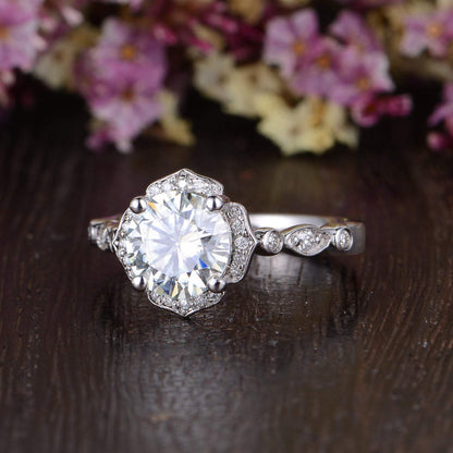 The Juliet — Round Lab Diamond Art Deco Halo Engagement Ring