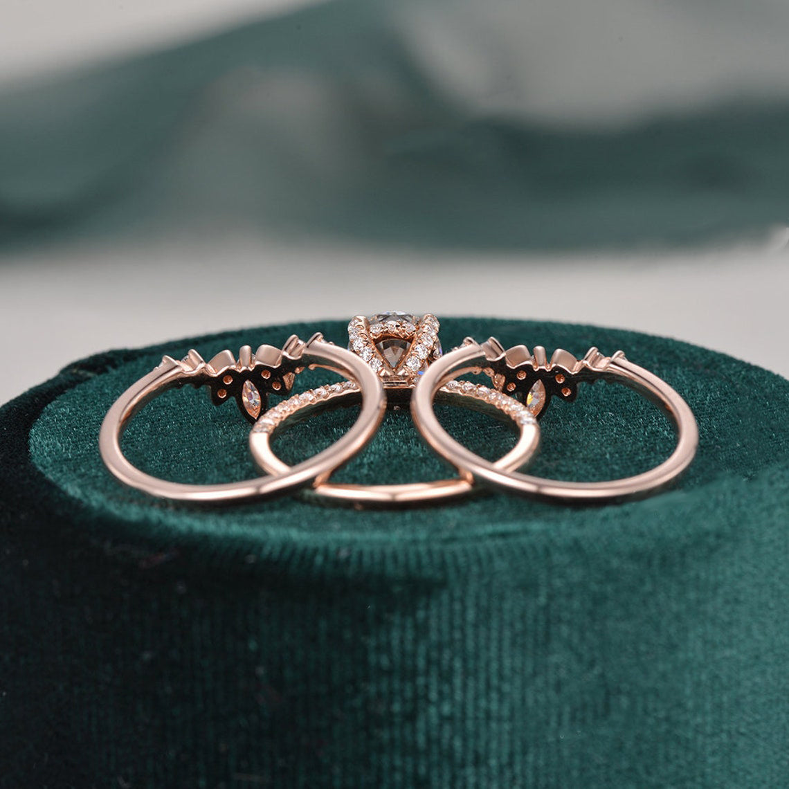 The Violet Set — Round Lab Diamond 3-Piece Vintage Wedding Ring Set II