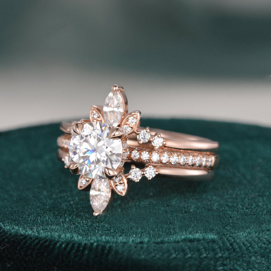 The Violet Set — Round Lab Diamond 3-Piece Vintage Wedding Ring Set II