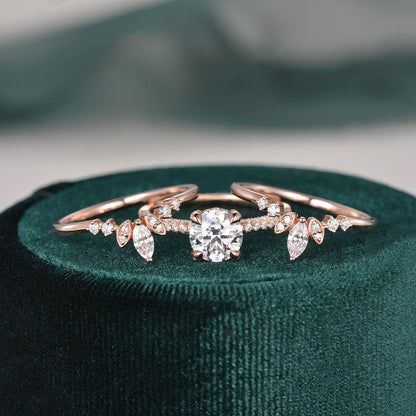 The Violet Set — Round Lab Diamond 3-Piece Vintage Wedding Ring Set II