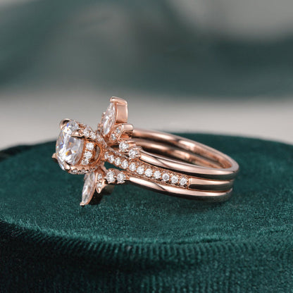 The Violet Set — Round Lab Diamond 3-Piece Vintage Wedding Ring Set II
