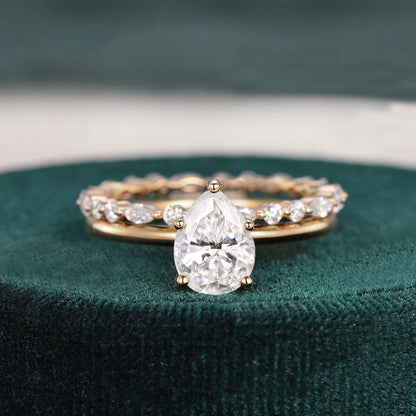 The Aurora Set — Pear Lab Diamond Bridal Wedding Ring Set