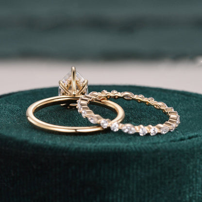 The Aurora Set — Pear Lab Diamond Bridal Wedding Ring Set