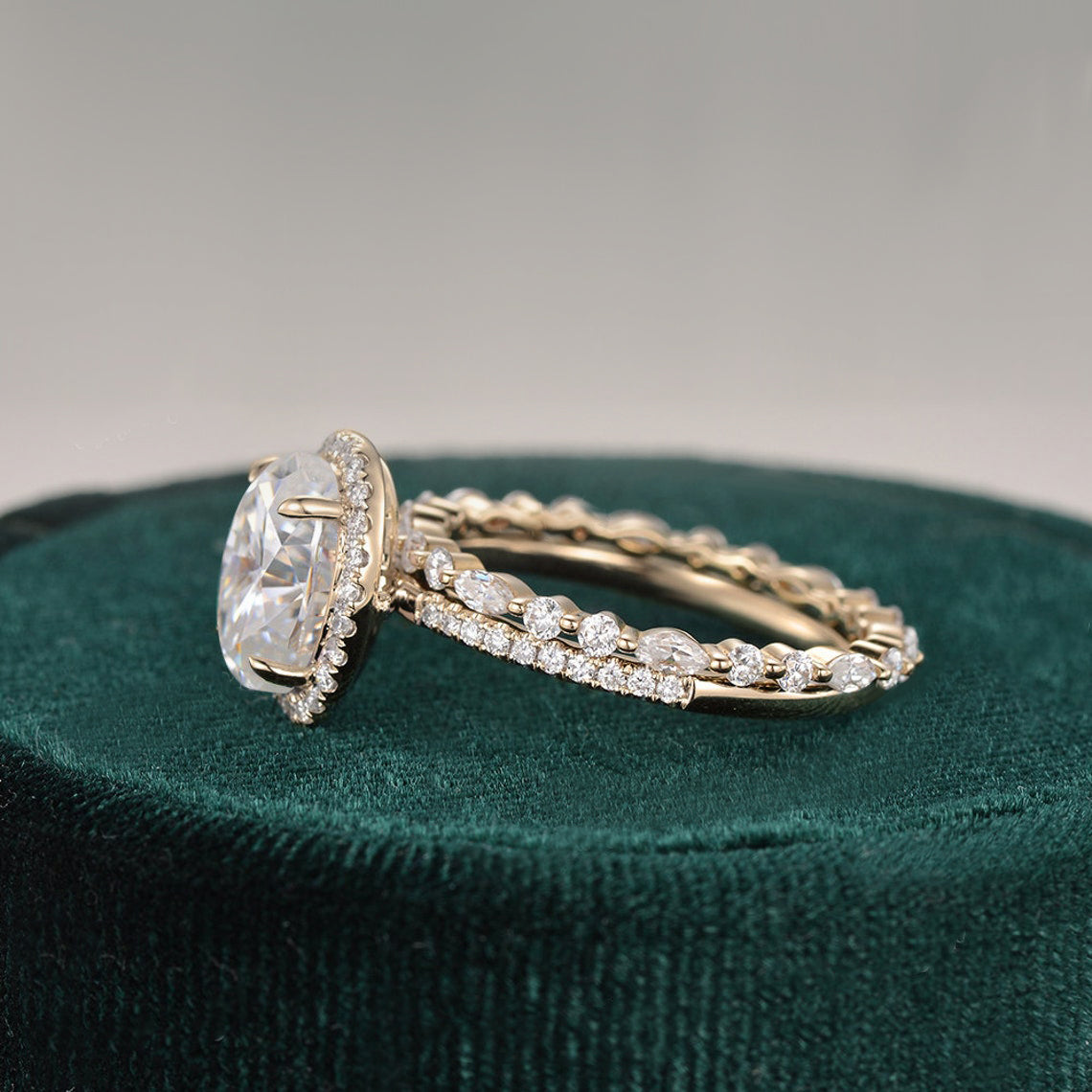 The Aurora Set — Oval Lab Diamond Bridal Wedding Ring Set II