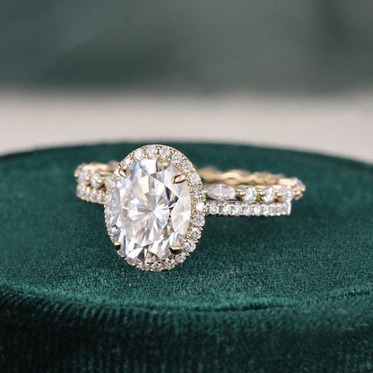 The Aurora Set — Oval Lab Diamond Bridal Wedding Ring Set II