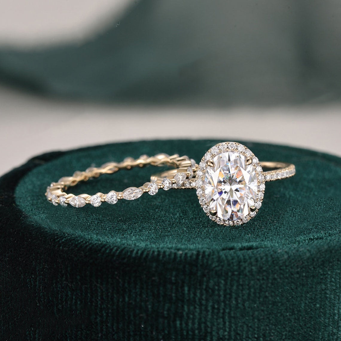 The Aurora Set — Oval Lab Diamond Bridal Wedding Ring Set II