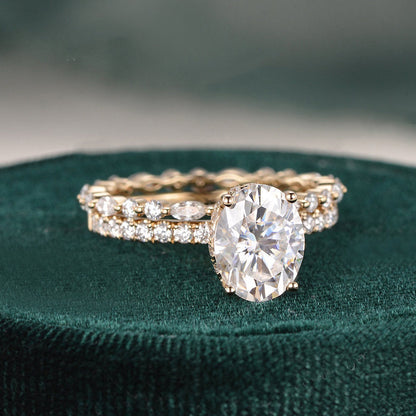The Celeste Set — Oval Lab Diamond Secret Halo Wedding Ring Set III
