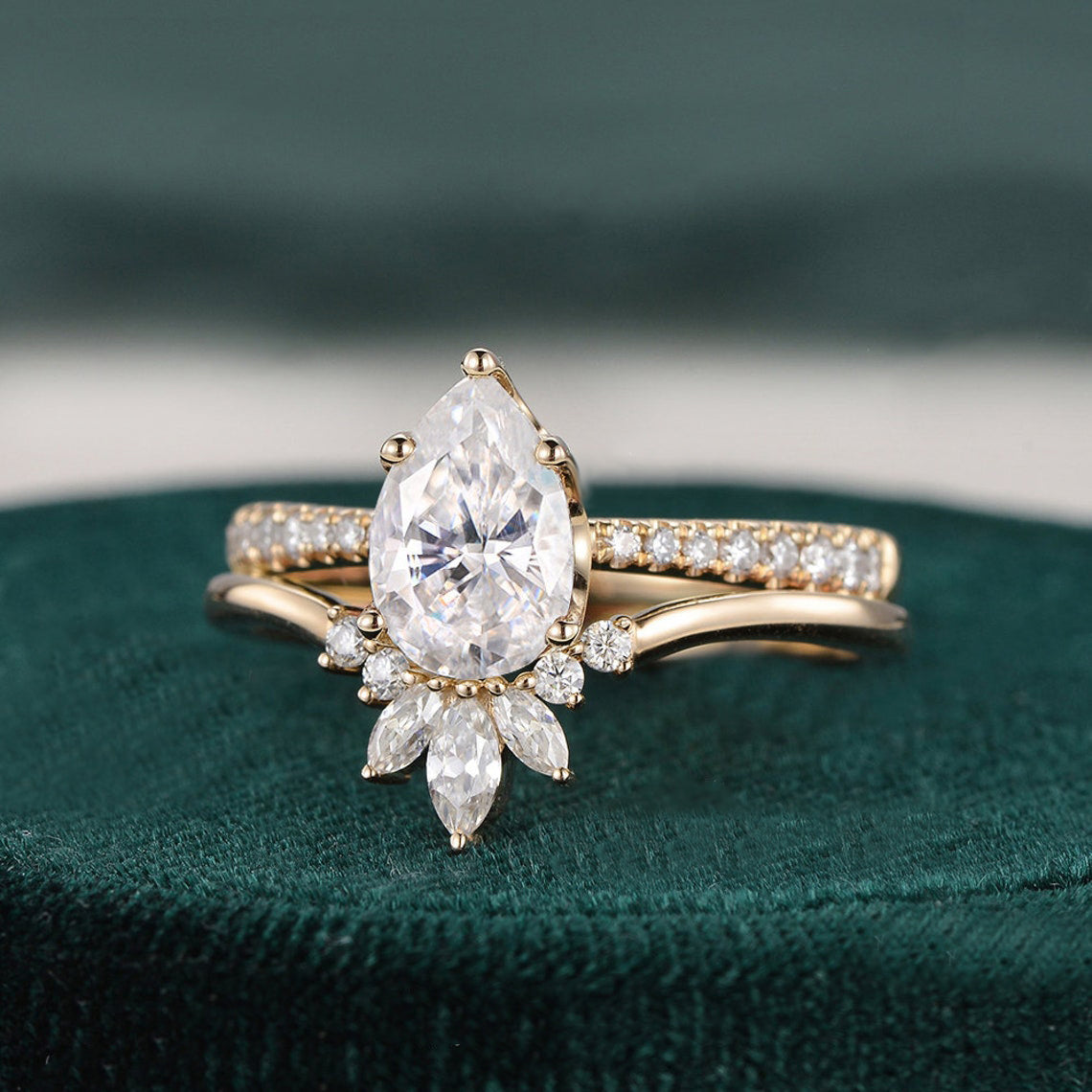 The Violet Set — Pear Lab Diamond Vintage Wedding Ring Set X