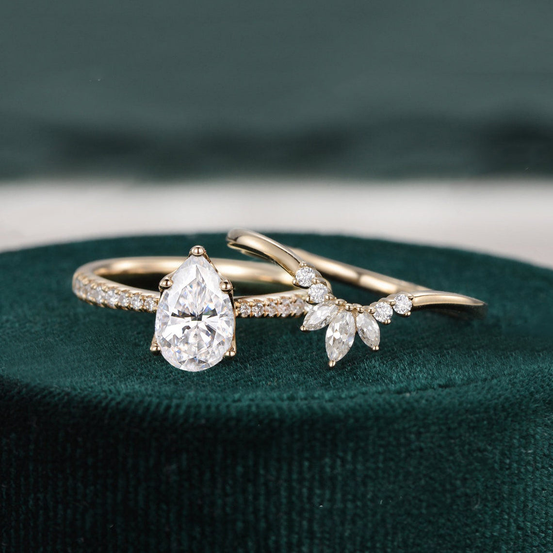 The Violet Set — Pear Lab Diamond Vintage Wedding Ring Set X