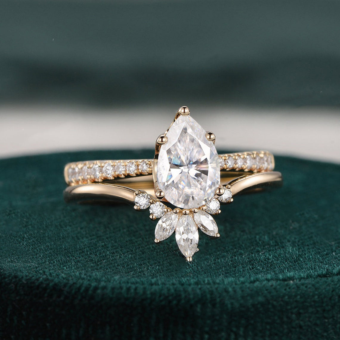 The Violet Set — Pear Lab Diamond Vintage Wedding Ring Set X
