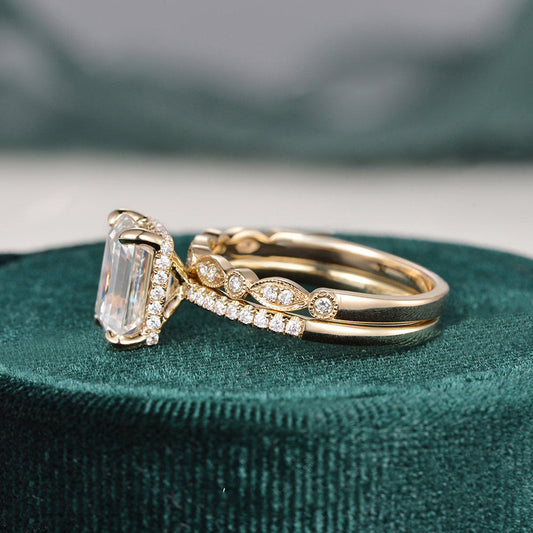 The Aurora Set — Emerald Lab Diamond Bridal Wedding Ring Set