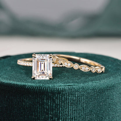 The Aurora Set — Emerald Lab Diamond Bridal Wedding Ring Set