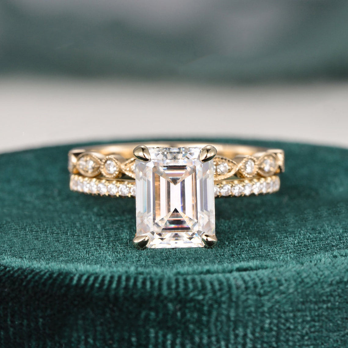 The Aurora Set — Emerald Lab Diamond Bridal Wedding Ring Set