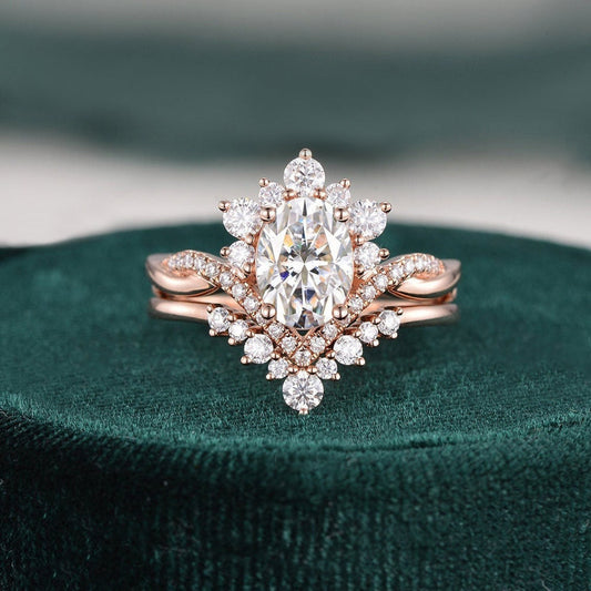 The Grace Set — Oval Lab Diamond Vintage Wedding Ring Set V
