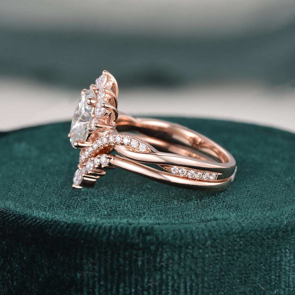 The Grace Set — Oval Lab Diamond Vintage Wedding Ring Set V