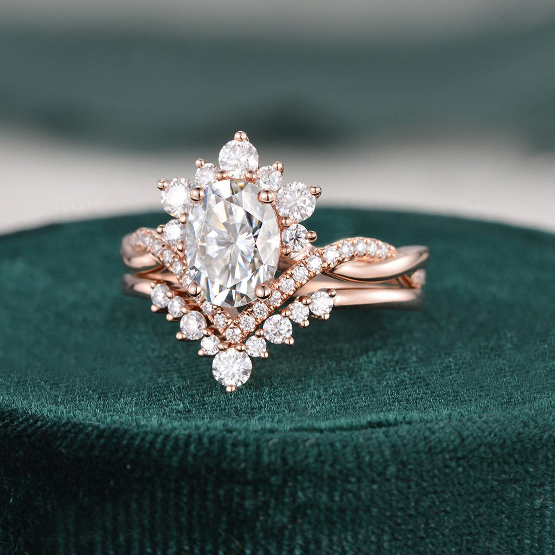 The Grace Set — Oval Lab Diamond Vintage Wedding Ring Set V