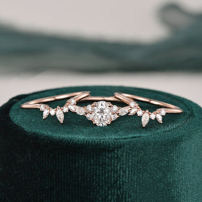 The Violet Set — Round Lab Diamond 3-Piece Vintage Wedding Ring Set