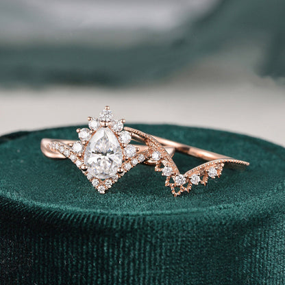 The Grace Set — Oval Lab Diamond Vintage Wedding Ring Set II