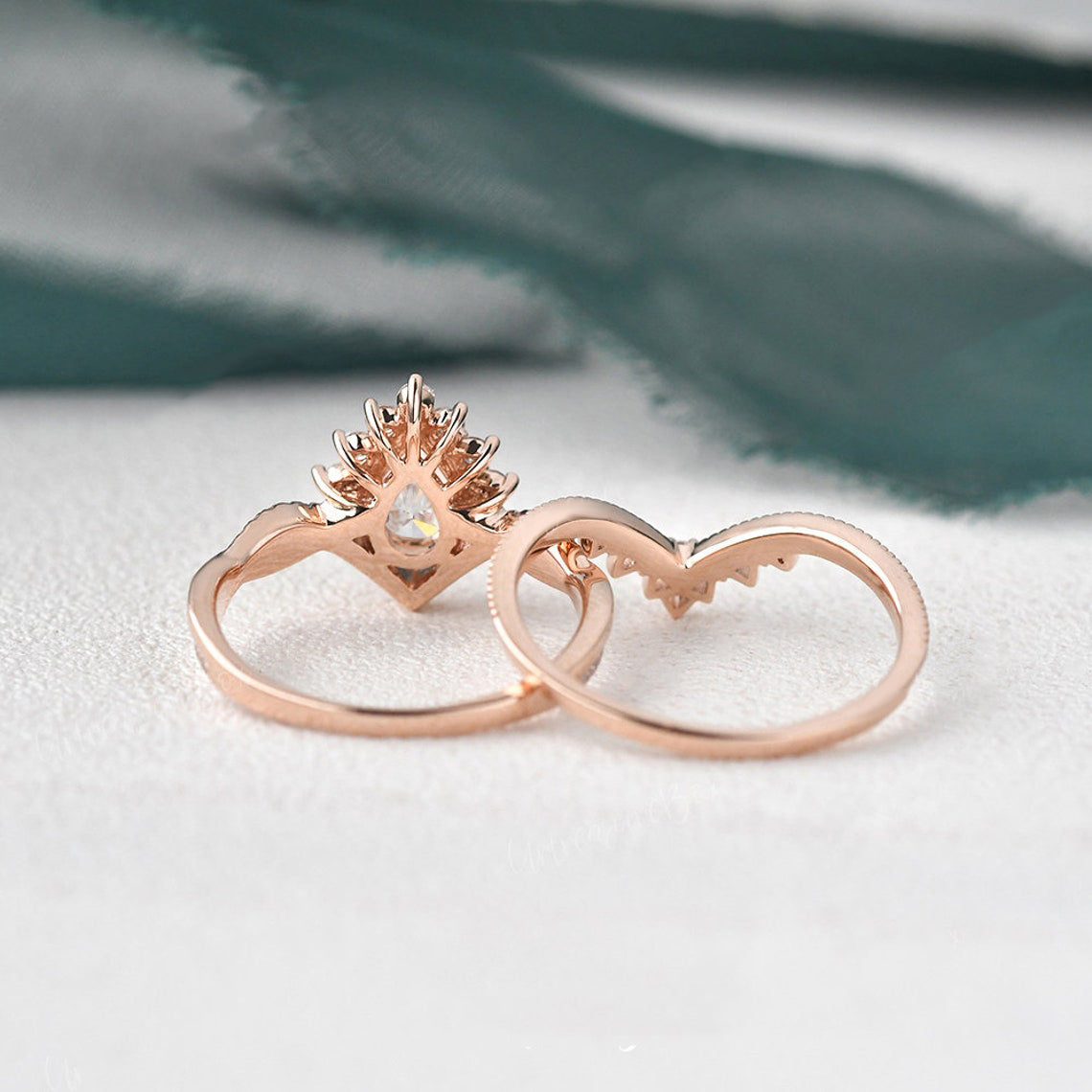 The Grace Set — Oval Lab Diamond Vintage Wedding Ring Set II