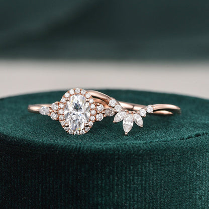 The Aurora Set — Oval Lab Diamond Bridal Wedding Ring Set