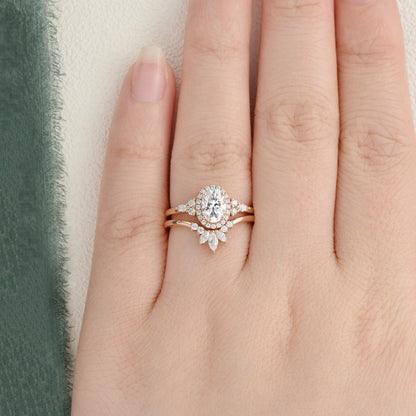 The Aurora Set — Oval Lab Diamond Bridal Wedding Ring Set