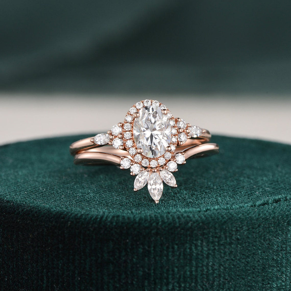 The Aurora Set — Oval Lab Diamond Bridal Wedding Ring Set