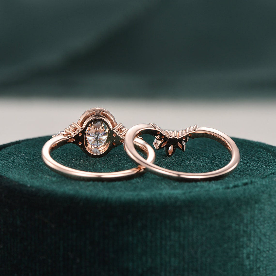 The Aurora Set — Oval Lab Diamond Bridal Wedding Ring Set
