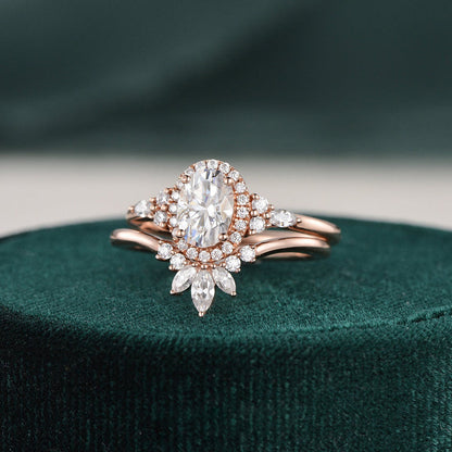 The Aurora Set — Oval Lab Diamond Bridal Wedding Ring Set