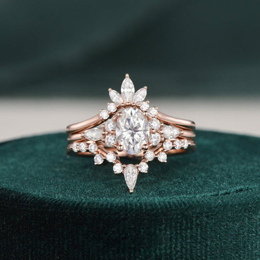 The Violet Set — Oval Lab Diamond 3-Piece Vintage Wedding Ring Set III