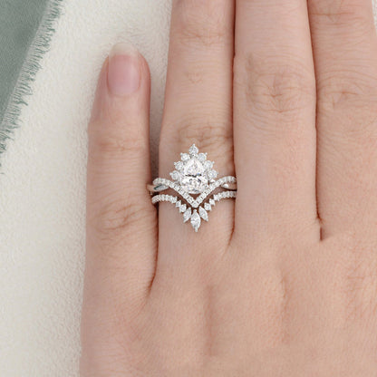 The Violet Set — Pear Lab Diamond Vintage Wedding Ring Set V
