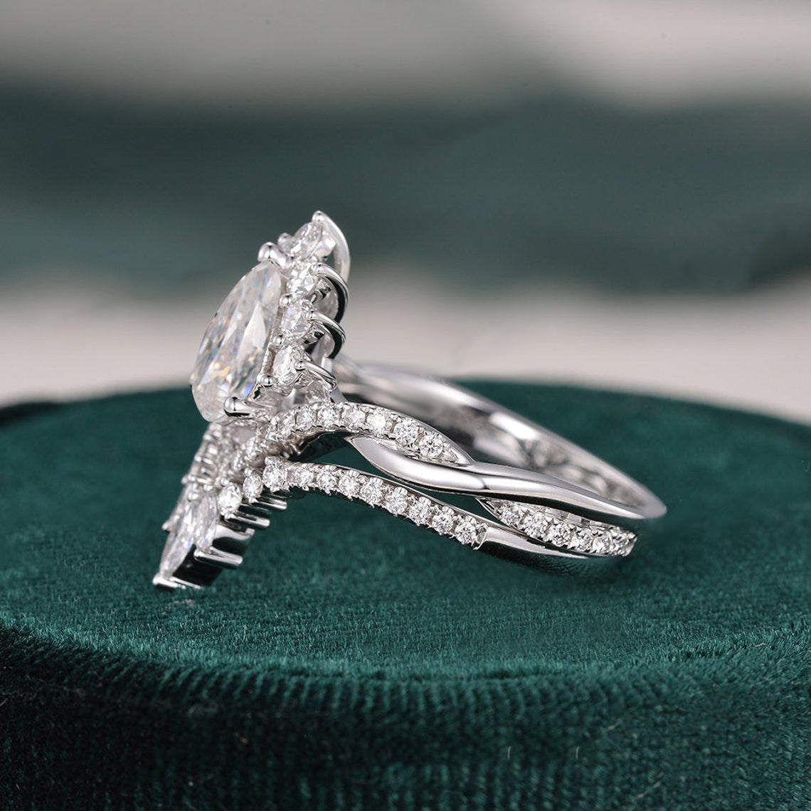 The Violet Set — Pear Lab Diamond Vintage Wedding Ring Set V