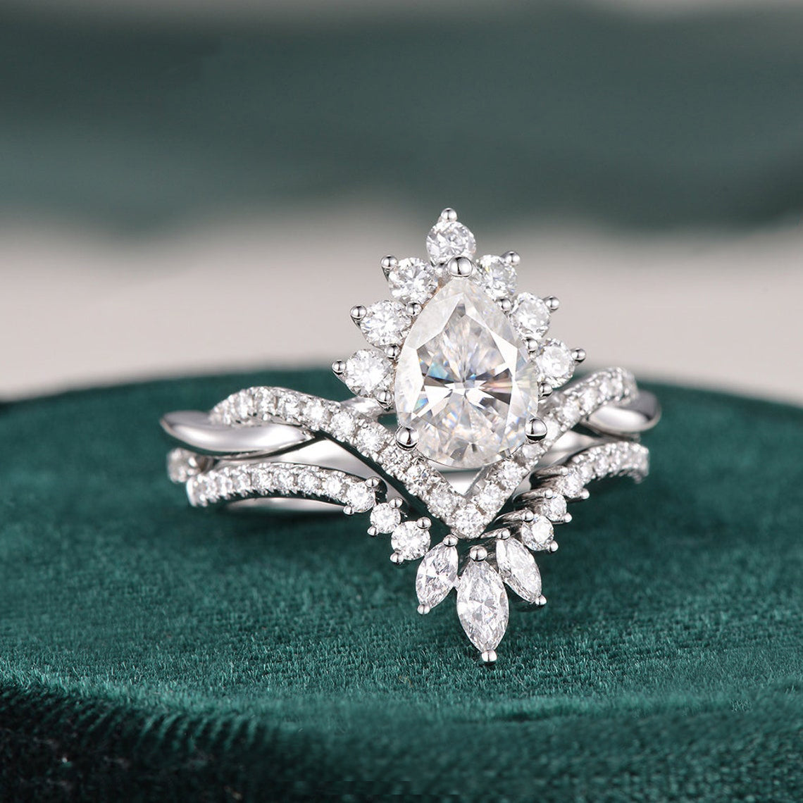 The Violet Set — Pear Lab Diamond Vintage Wedding Ring Set V