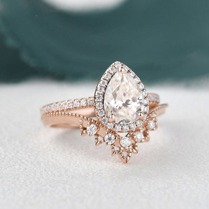 The Violet Set — Pear Lab Diamond Vintage Wedding Ring Set IV