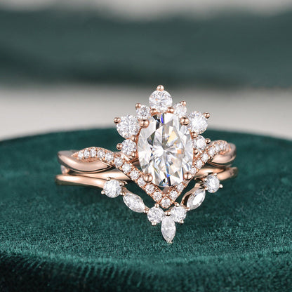 The Grace Set — Oval Lab Diamond Vintage Wedding Ring Set