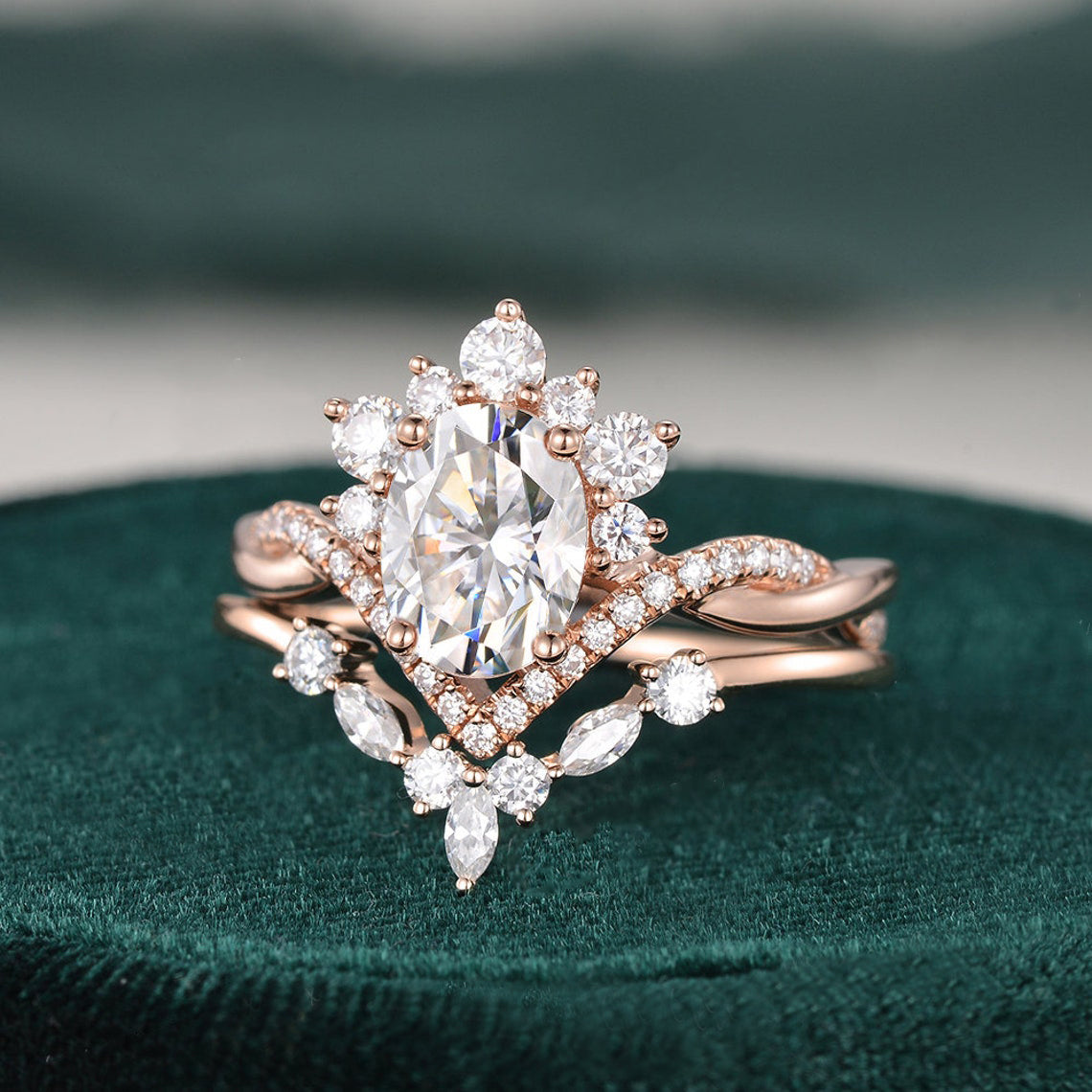 The Grace Set — Oval Lab Diamond Vintage Wedding Ring Set