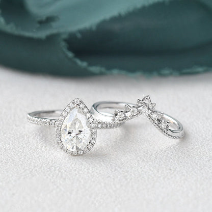 The Violet Set — Pear Lab Diamond Vintage Wedding Ring Set III